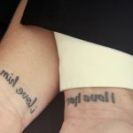 Les tatouages pour les couples, comme les tatouages d'alliance