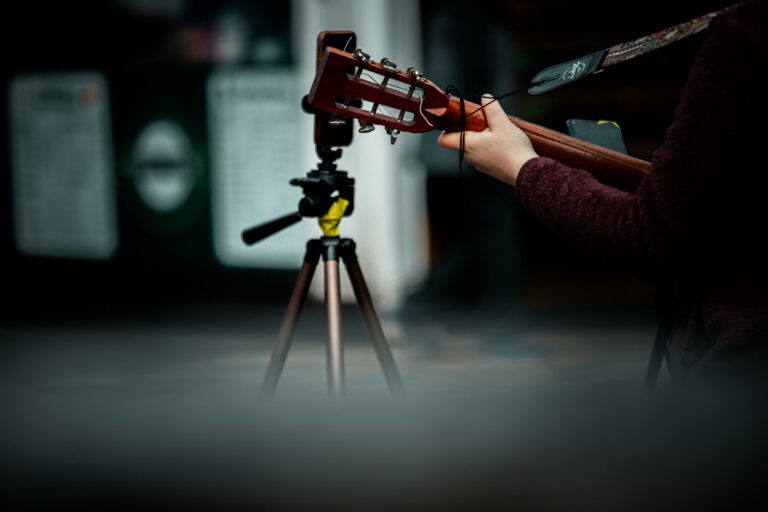 réseaux sociaux artiste contemporain — guide complet