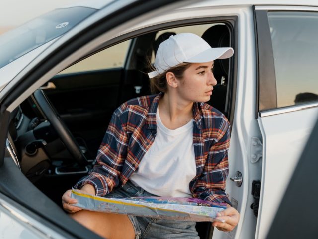 Auteurs voyageurs incontournables pour un road‑trip