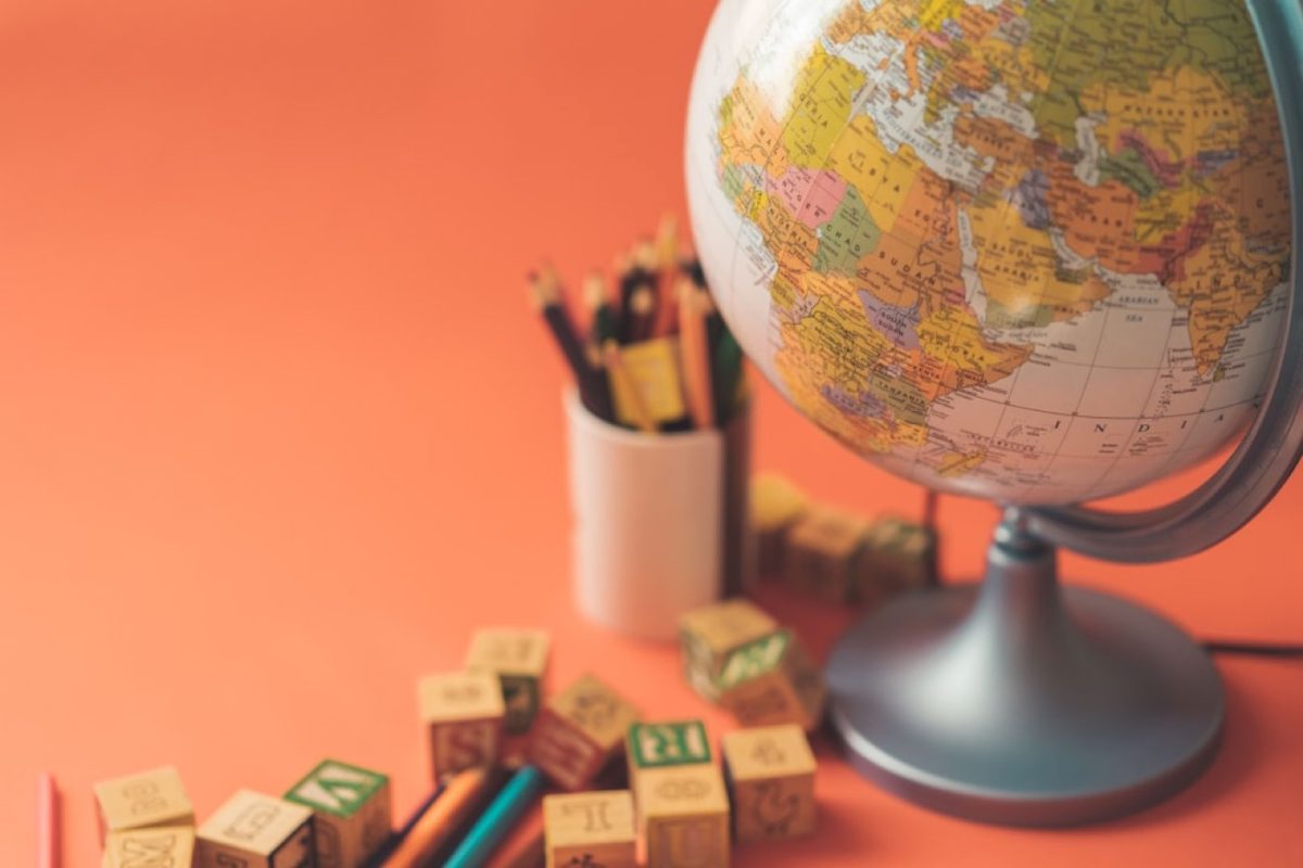 Top 12 auteurs voyageurs à découvrir pour une bibliographie