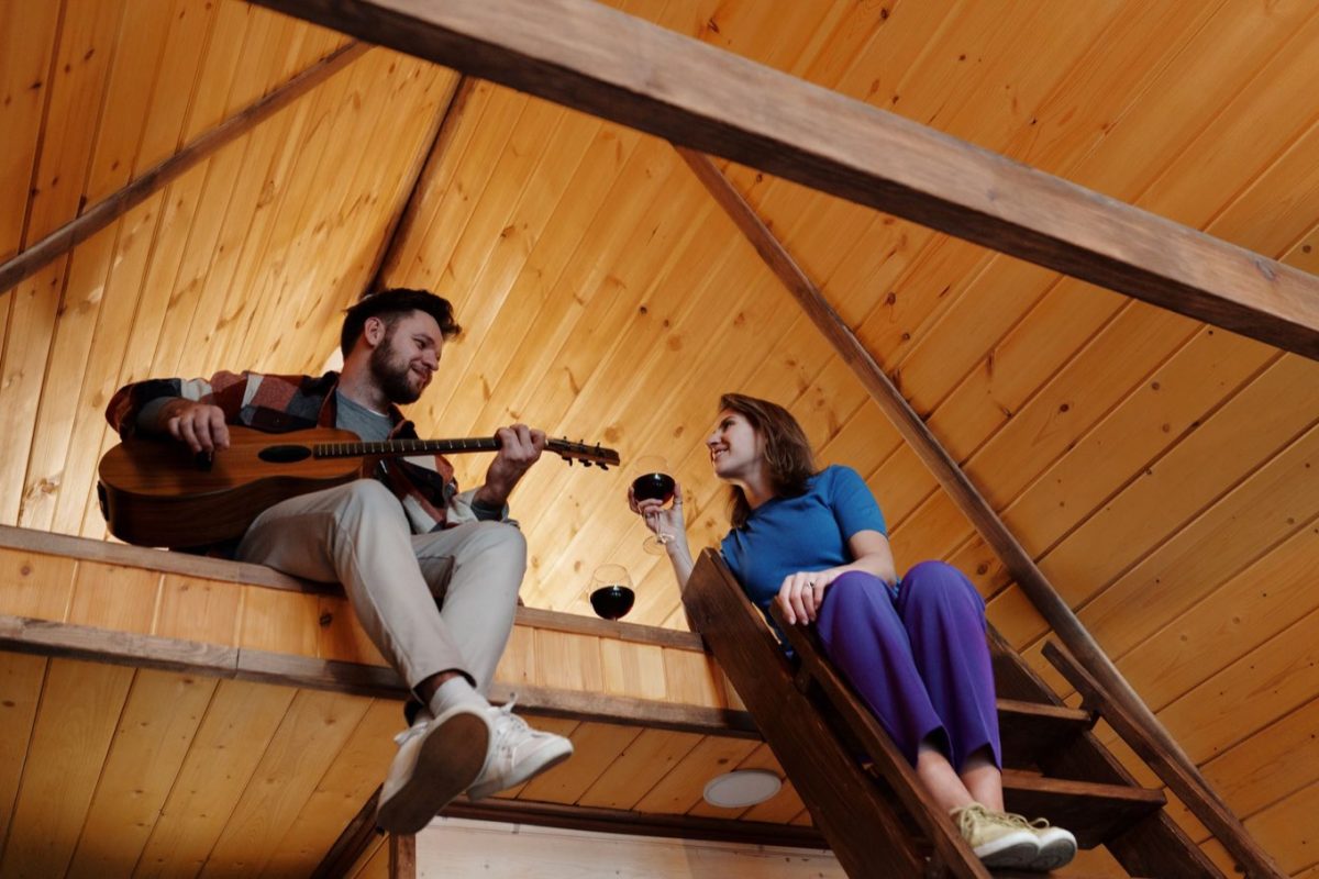 Comparatif isolation combles : laine vs panneaux, quel choisir