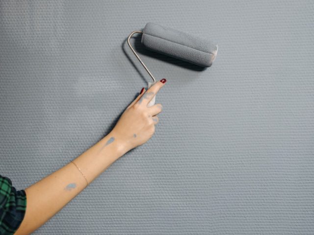 Quelle peinture isolante choisir pour murs intérieurs